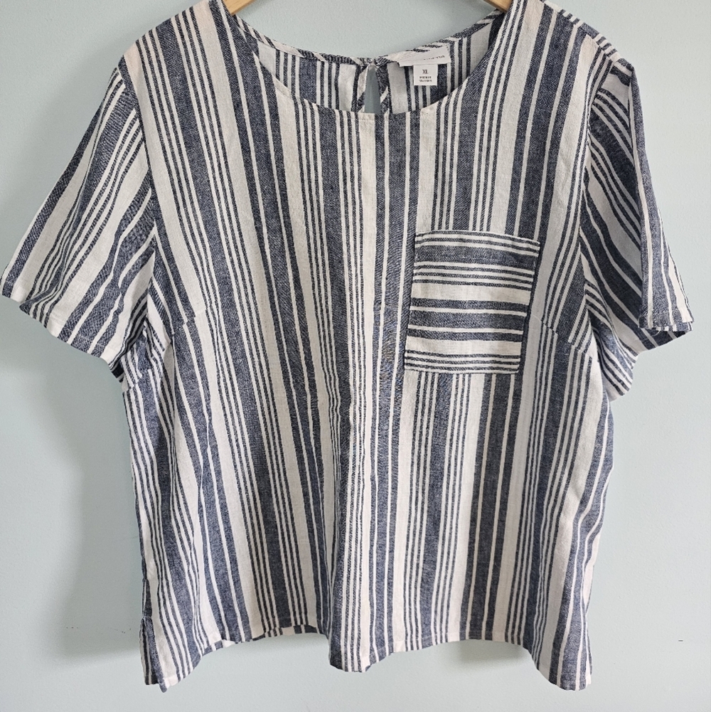 Liz Claiborne Blue and White Boxy Blouse